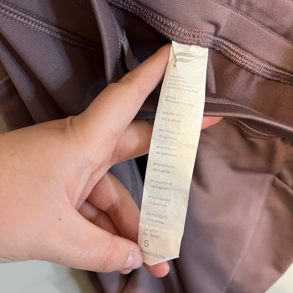 NWOT Fabletics On-The-Go Cold Weather Joggers | Retails $100 - Picture 7 of 7